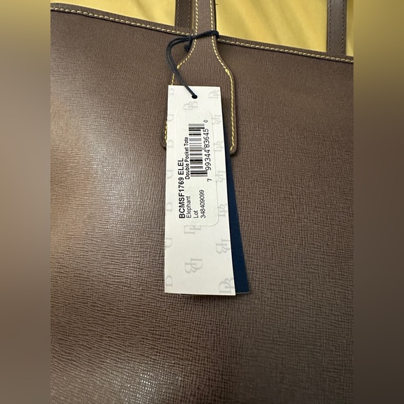 New Dooney & Bourke Camden Saffiano Double Pocket Tote includes Dust Bag - Picture 10 of 11